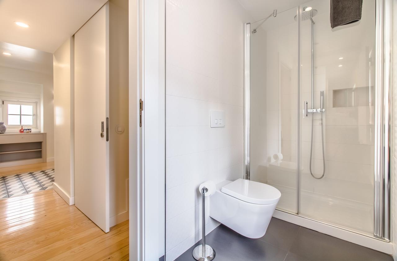 Design Apartment In Typical Alfama Lisbon Exterior photo
