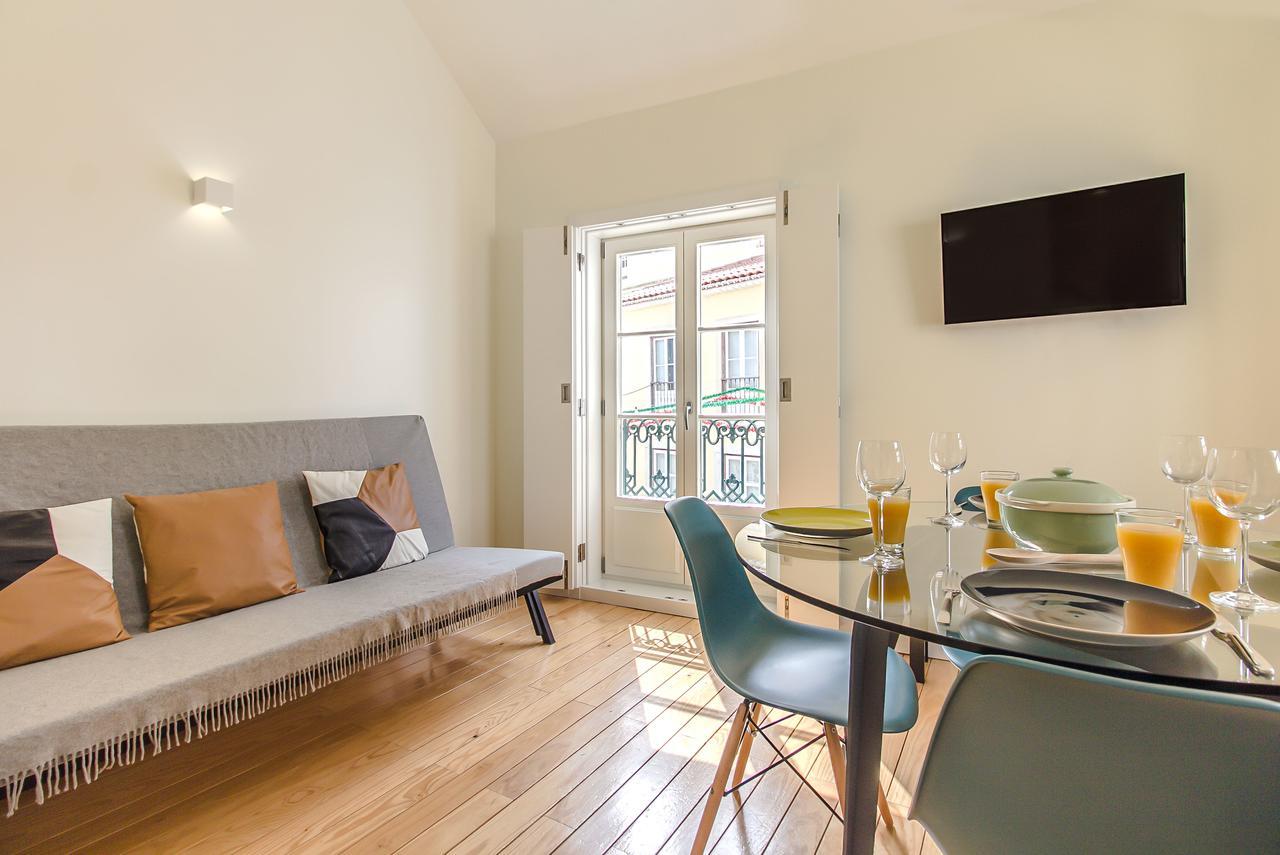Design Apartment In Typical Alfama Lisbon Exterior photo