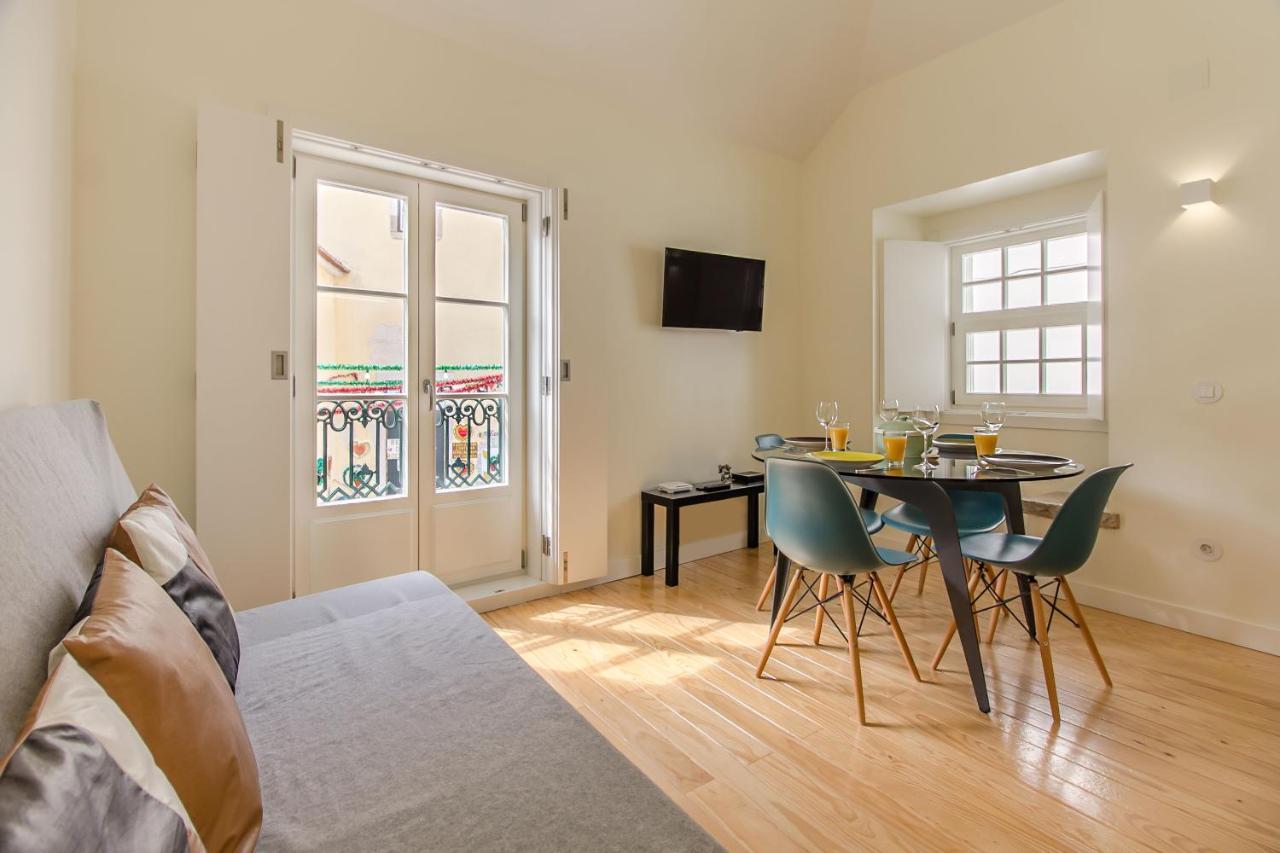 Design Apartment In Typical Alfama Lisbon Exterior photo